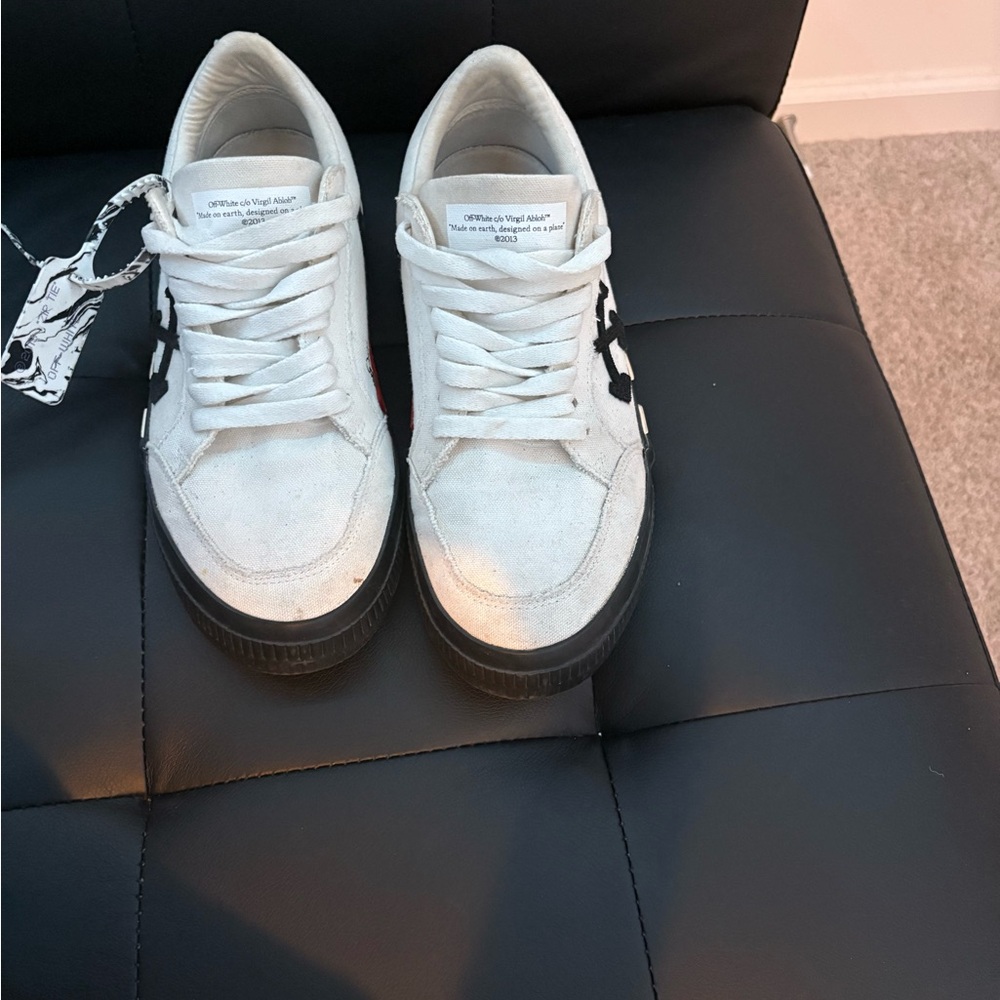 Off-white Sneakers